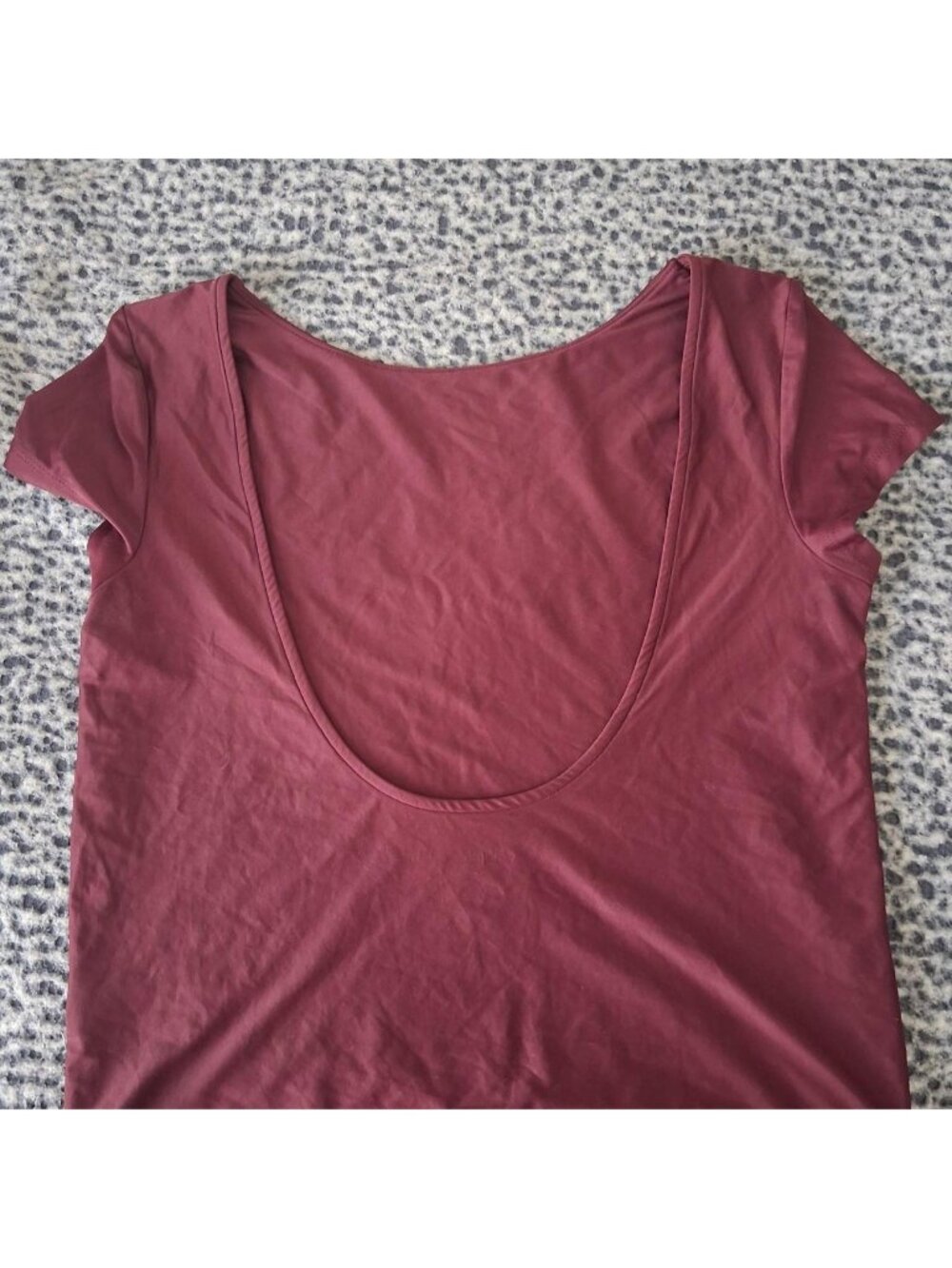 Never worn before! in pristine condition!!Size:...
